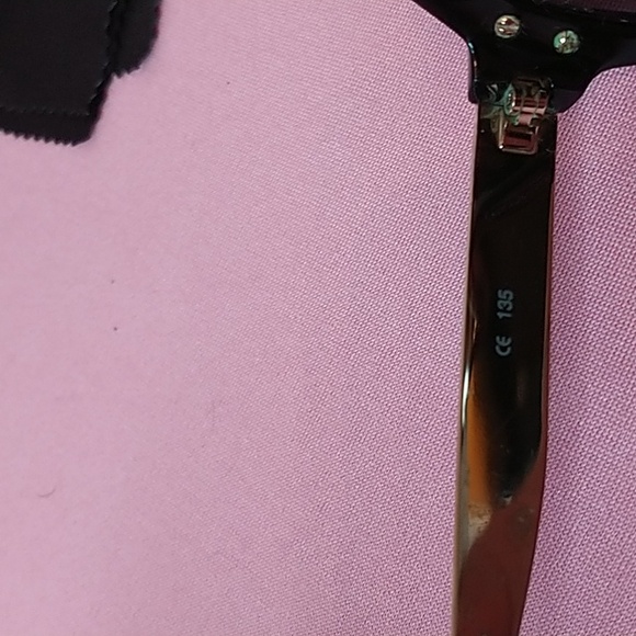 Coach black Tortoise Sunglasses on Coach case - Picture 6 of 9